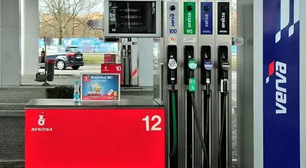 Czy Verva 98 to benzyna czy diesel? Kluczowe informacje o paliwie