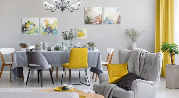 Jaki kolor pasuje do szarego w salonie? Inspiracje i porady kolorystyczne