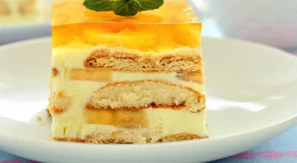 Szybki przepis na ciasto bananowe bez pieczenia, które zachwyca smakiem