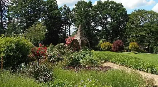 Kiedy jechać do arboretum Wojsławice, aby nie przegapić piękna?