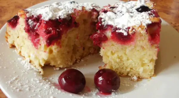 Pyszne ciasto z owocami z margarynà Kasia - przepis krok po kroku