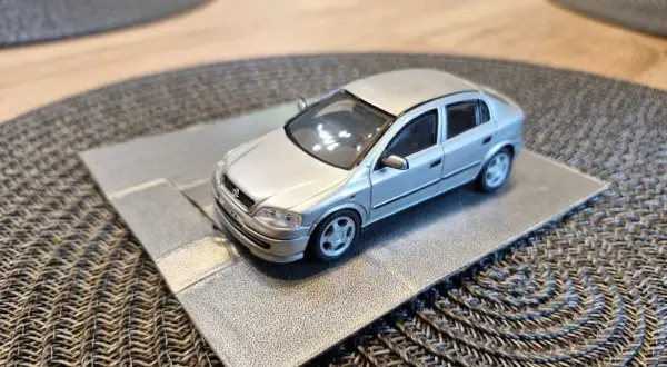 Najlepsze modele zabawek Opel Astra G - szczegóły i unikalne wersje