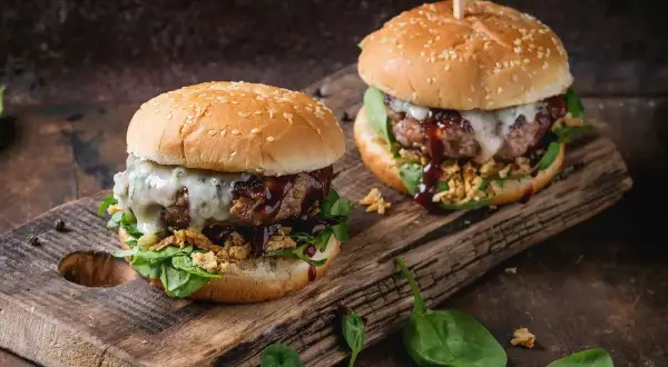 Hamburger perfetto fatto in casa: ricetta facile e segreti per il top