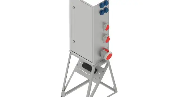 Metalowa erbetka na stojaku z gniazdami elektrycznymi.