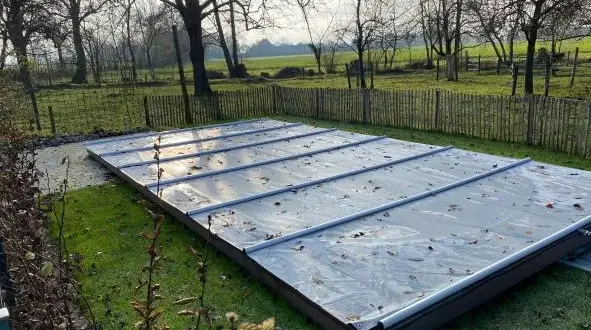 Jak przechować basen ogrodowy, aby uniknąć kosztownych uszkodzeń zimą