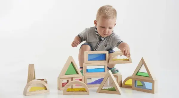 Klocki sensoryczne Montessori - rozwój dziecka przez zabawę i kreatywność