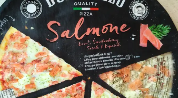 Pizza Donatello Salmone z łososiem, serkiem śmietankowym i koperkiem.