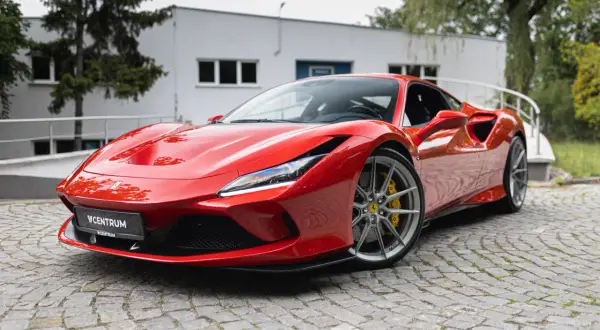 Prawdziwy koszt Ferrari: Czy stać Cię na marzenie?