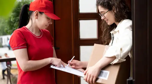Jak wysłać paczkę za pobraniem na koszt odbiorcy InPost bez problemów