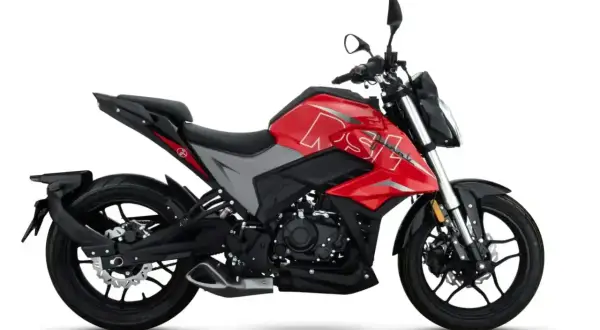 Czerwony motocykl z szarymi wstawkami i napisem "RSH". Idealny do miejskiej dżungli, ten **kat a** z pewnością przyciągnie wzrok.
