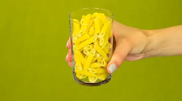 Makaron bezglutenowy tuczy? Sprawdź, co naprawdę wpływa na wagę!