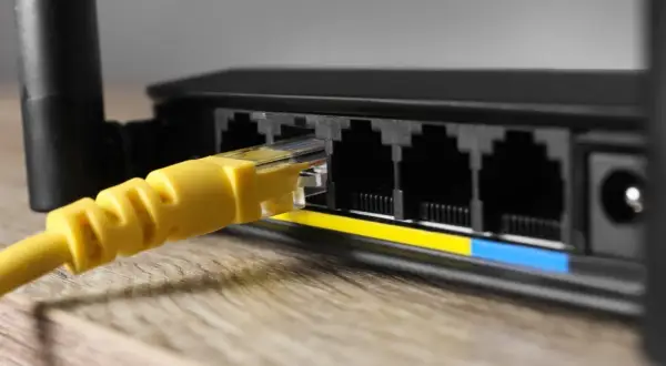 Jak podłączyć kabel internetowy do routera - uniknij problemów z połączeniem