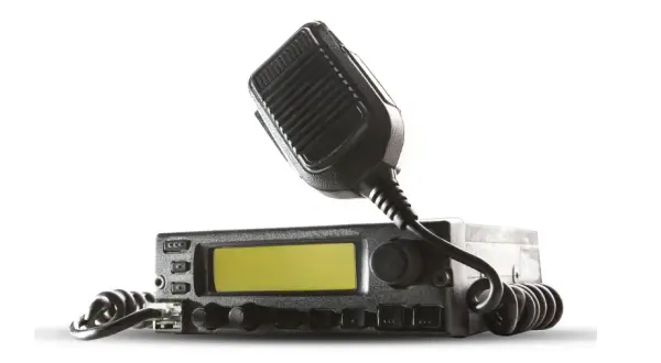 CB radio w Polsce AM czy FM - co wybrać dla lepszej komunikacji?