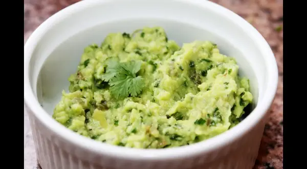 Jak zrobić sos guacamole w 5 minut - prosty przepis na dip