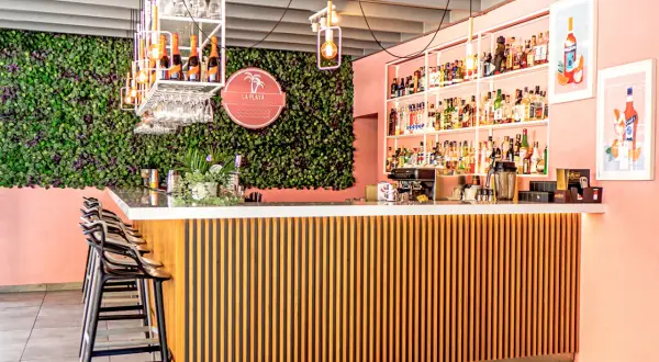 Gdzie zjeść w Rewalu? Odkryj najlepsze restauracje i smaki