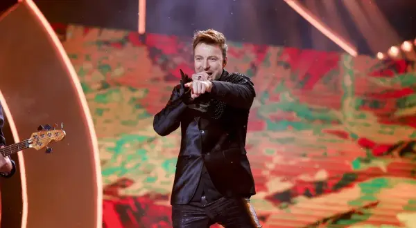 Koncert Feel: Ile naprawdę kosztuje? Analiza cen i ukrytych opłat.