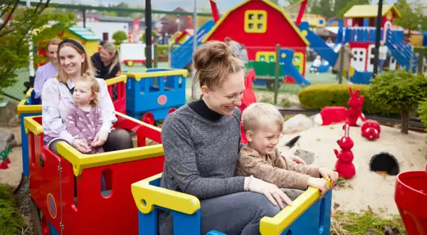 Legoland Dänemark: Attraktionen & Tipps für Ihren Familienbesuch