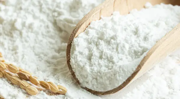 Mąka ryżowa: suche ciasto? Jak piec wilgotne i puszyste!