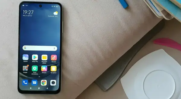 Redmi Note 10 recenzja – czy warto go kupić mimo wad?