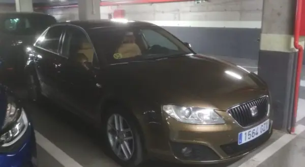 Seat Exeo 2.0 TDI 143cv marrón en parking. ¿Problemas con este modelo?