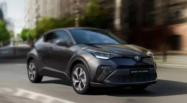 Ile pali Toyota C-HR Hybrid? Realne spalanie i opinie kierowców