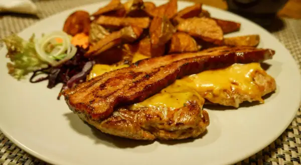Bacówka u Józka Łódź: Góralski klimat, menu, atrakcje. Czy warto?