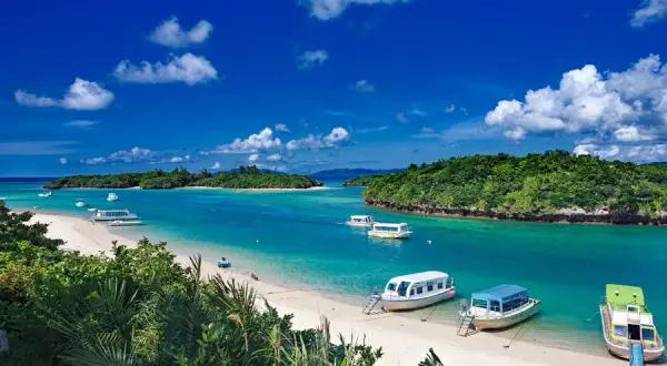 Gdzie znajdziesz najlepsze plaże w Japonii idealne do wypoczynku