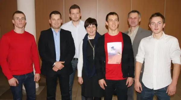 Zawisza Bydgoszcz kajakarstwo: Od naboru po olimpijskie podium!