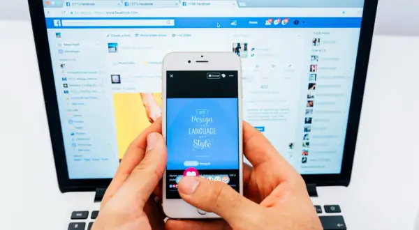 Facebook: Zmień imię i nazwisko uniknij błędów i limitów!