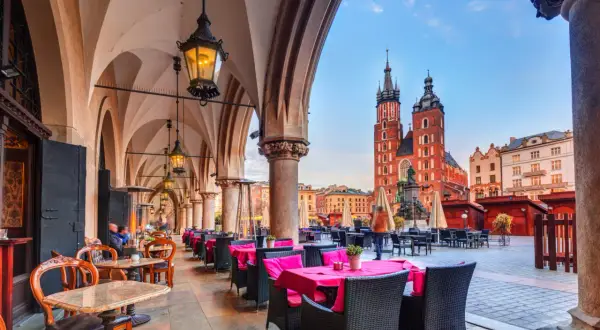 Kraków: Gdzie zjeść? Przewodnik po najlepszych restauracjach na każdą kieszeń