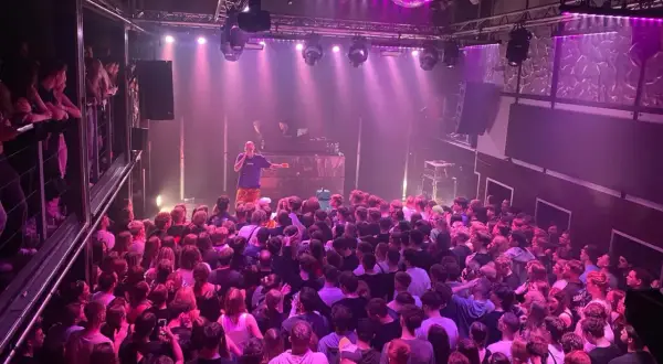 Ile trwa koncert Żabsona? Zaskakujące długości występów na żywo