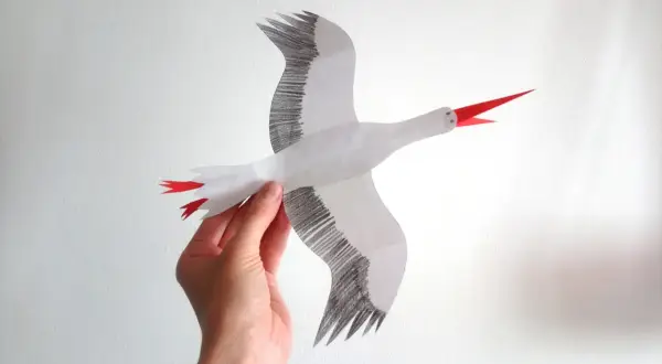 Jak zrobić bociana z papieru? Od prostych form po origami 3D.