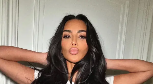 Rzęsy efekt Kim Kardashian: Jak uzyskać idealny dramatyczny look
