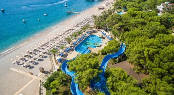 Kemer - jakie morze otacza ten popularny kurort turystyczny?