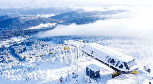 Gdzie można jeździć na snowboardzie w Polsce? Najlepsze stoki czekają