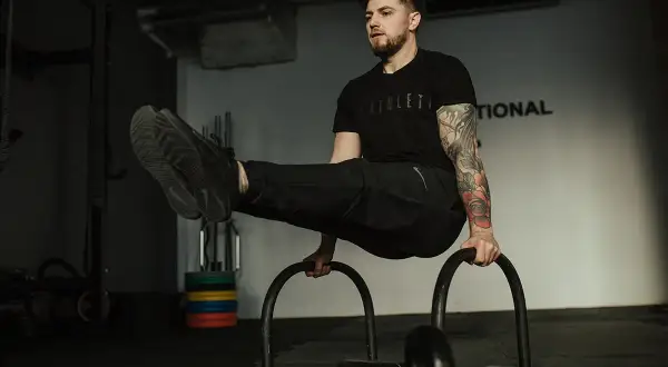 Jak połączyć CrossFit z siłownią? Plan na siłę i kondycję!