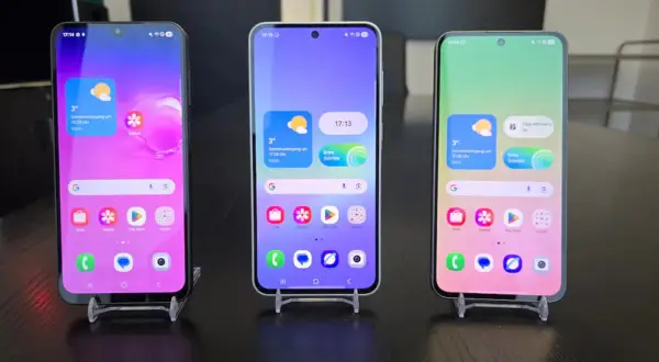 Trzy nowe Samsungi obok siebie, każdy z innym kolorowym tłem i widżetami. Kiedy nowy Samsung, to zawsze ekscytacja!
