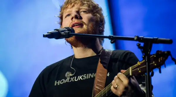 Ile zarabia Ed Sheeran? Zaskakujące liczby jego dochodów muzycznych