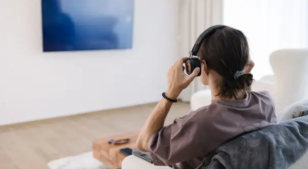 Jak podłączyć słuchawki bezprzewodowe do telewizora Philips bez problemów