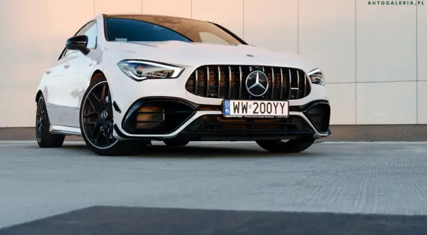 Mercedes-AMG CLA 35 czy 45 S? Czy warto dopłacać 70 tys. zł?