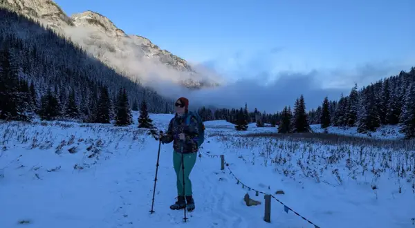 Zimowe Tatry w styczniu: Co musisz wiedzieć o szlakach i bezpieczeństwie?