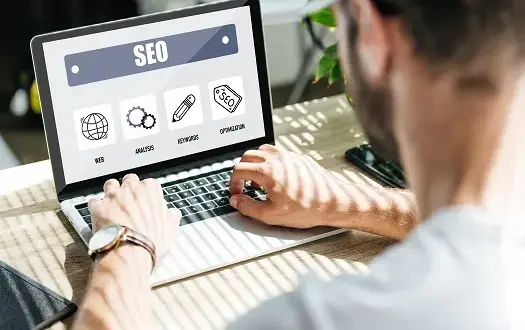 Czym jest content SEO manager? Kluczowe obowiązki i znaczenie w marketingu
