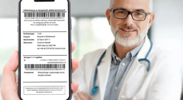 Lekarz widzi na ekranie telefonu informację o recepcie elektronicznej, która umożliwia jej realizację.