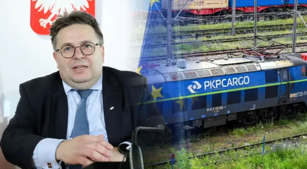 Mężczyzna w garniturze i krawacie, na tle flagi UE i lokomotywy PKP Cargo. Analiza ceny akcji PKP Cargo.