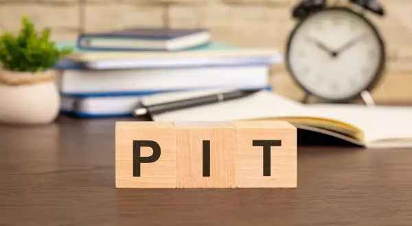 PIT-28 najem 2025: Ostateczny termin i jak uniknąć kar