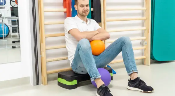 Fizjoterapia: Czy warto? Studia, zarobki, przyszłość zawodu