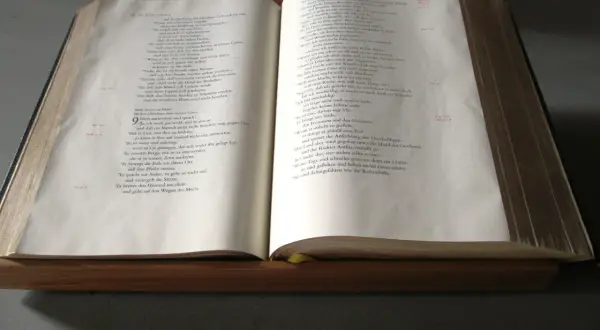 Jak czytać czytanie w kościele, by zyskać uwagę słuchaczy
