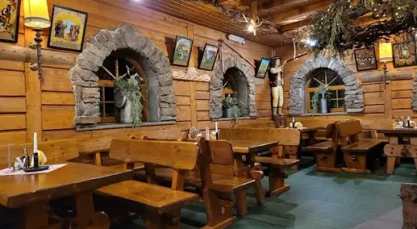 Najlepsze restauracje w Wiśle: Gdzie zjeść dobrze i tanio?