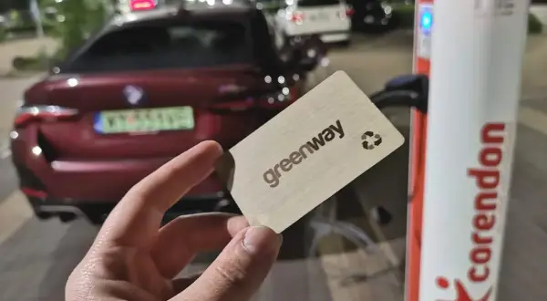 Karta Greenway do ładowania samochodu elektrycznego, gotowa do użycia przy ładowarce Corendon.
