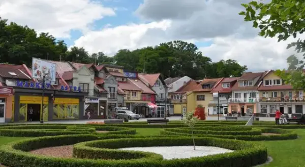 Jezioro Sławskie: Atrakcje, plaże, sport zaplanuj idealny urlop!